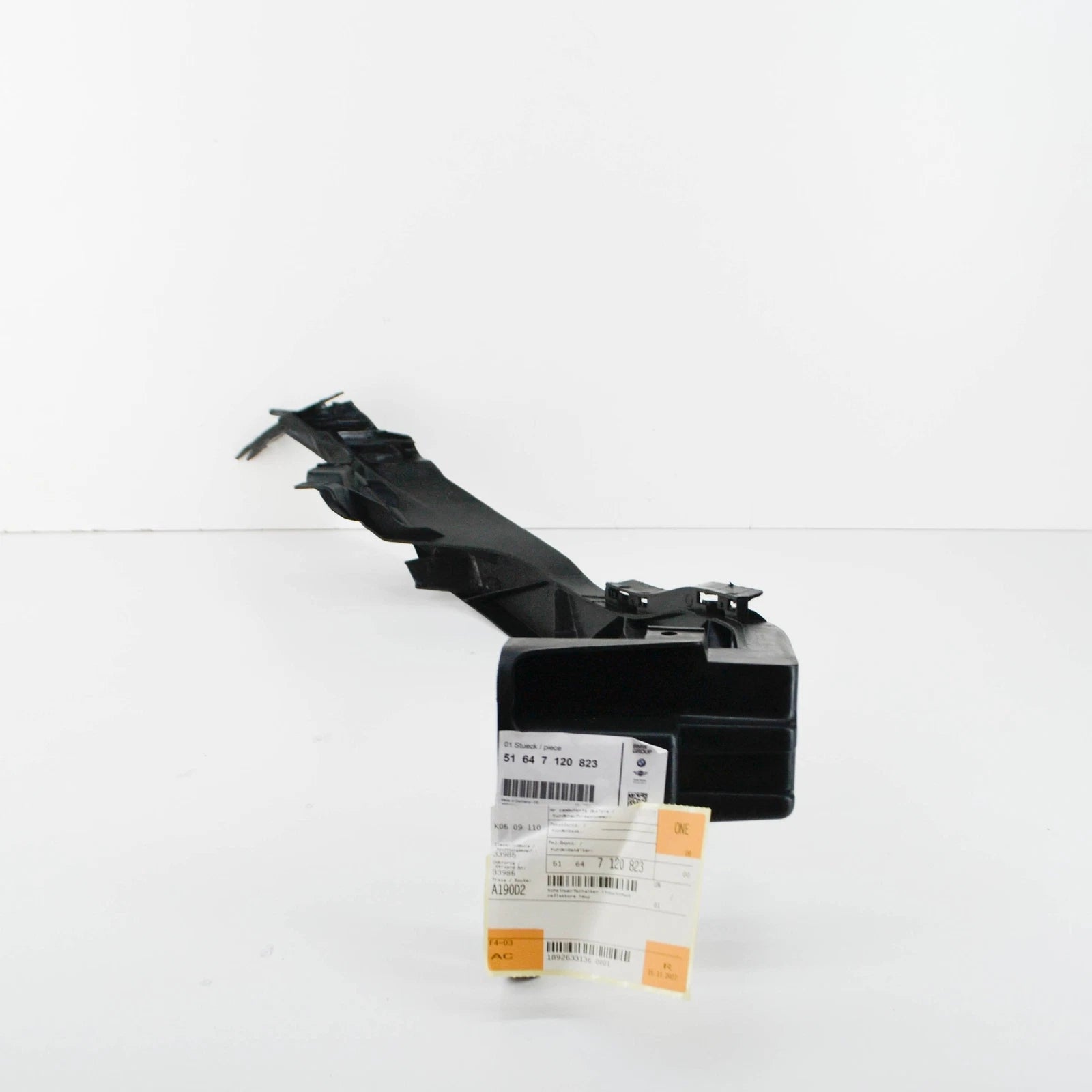 NEW BMW 1 E87 LEFT HEADLIGHT BRACKET ARM 51647120823 7120823 2009