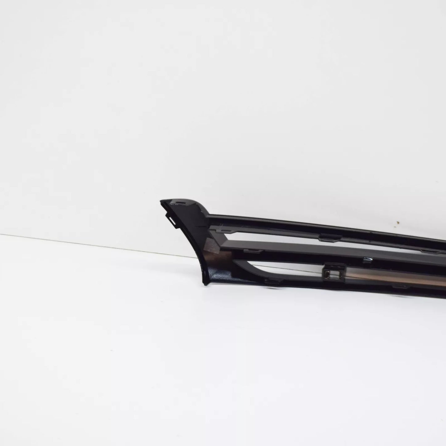 NEW VW SCIROCCO 137 FRONT UPPER CENTER GRILLE 1K8853761C041 ORIGINAL