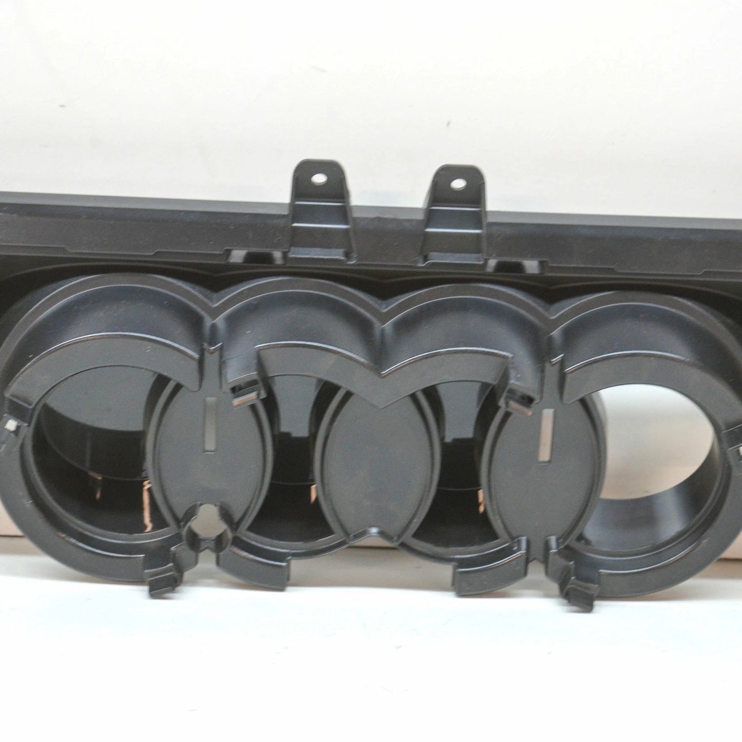 NEW AUDI Q7 4M FRONT BUMPER RADIATOR GRILLE BRACKET 4M0853037F