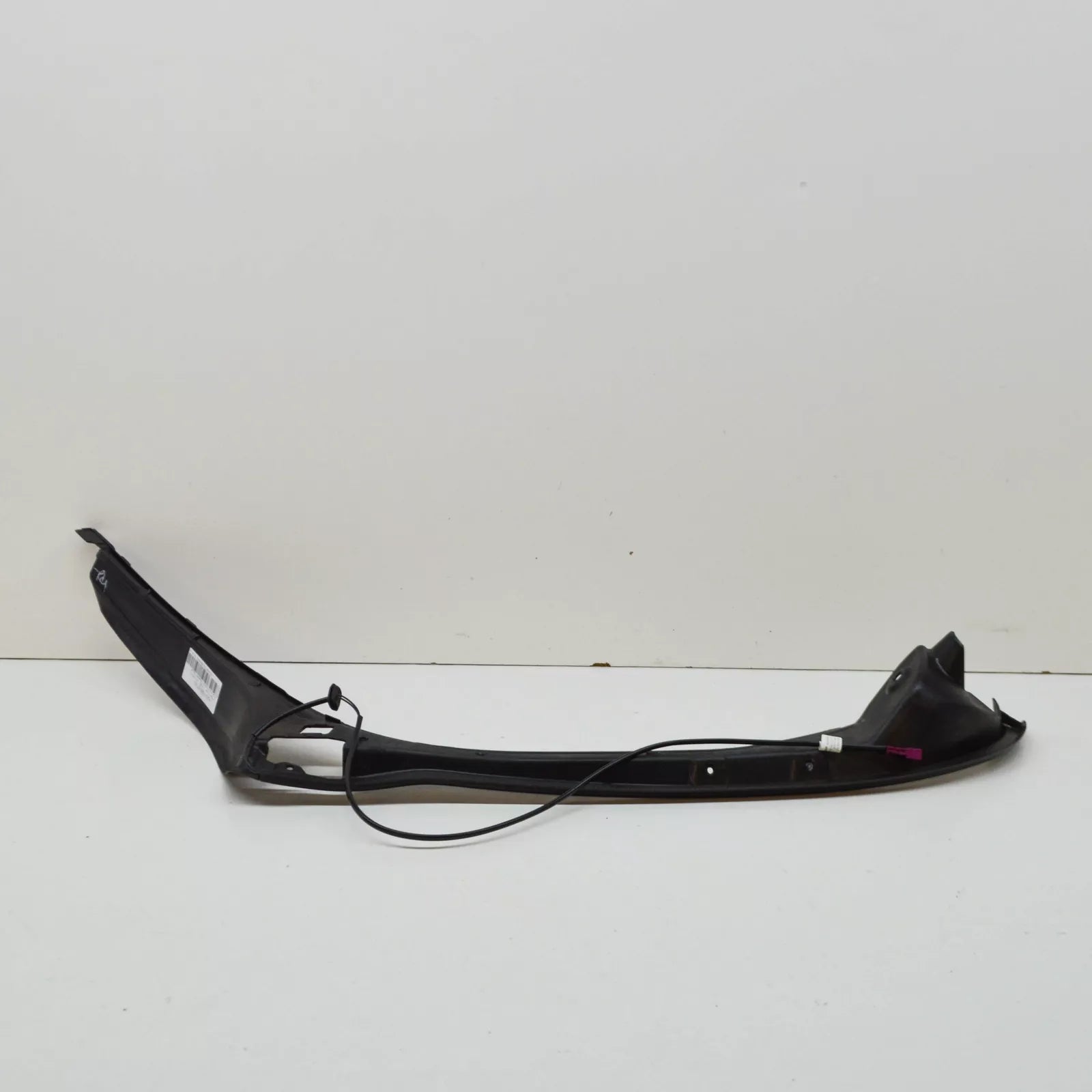 NEW MERCEDES-BENZ R W251 REAR LEFT D-PILLAR PANEL COVER A25169007309051 ORIGINAL