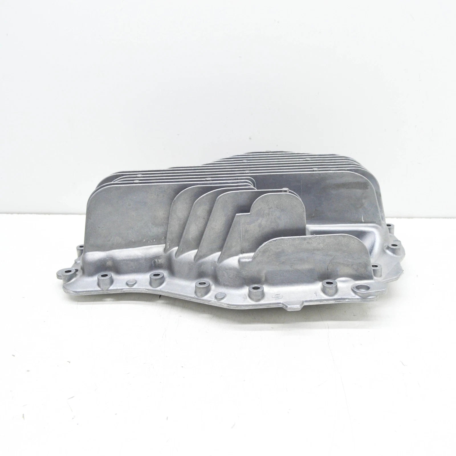 NEW BMW 4 COUPE G82 REAR DIFFERENTIAL AXLE OIL PAN 33117856932 ORIGINAL