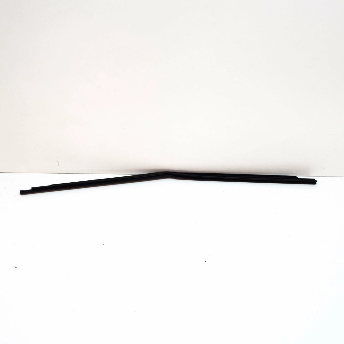 NEW VW T-CROSS C11 FRONT LEFT DOOR WINDOW OUTER STRIP 2GM837477B5AP