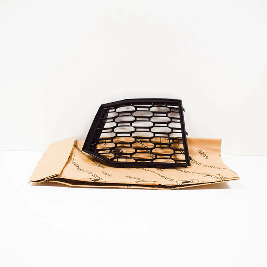 NEW AUDI RS3 FRONT BUMPER LEFT LOWER AIR VENT GRILLE 8V5807681AGT94 GENUINE