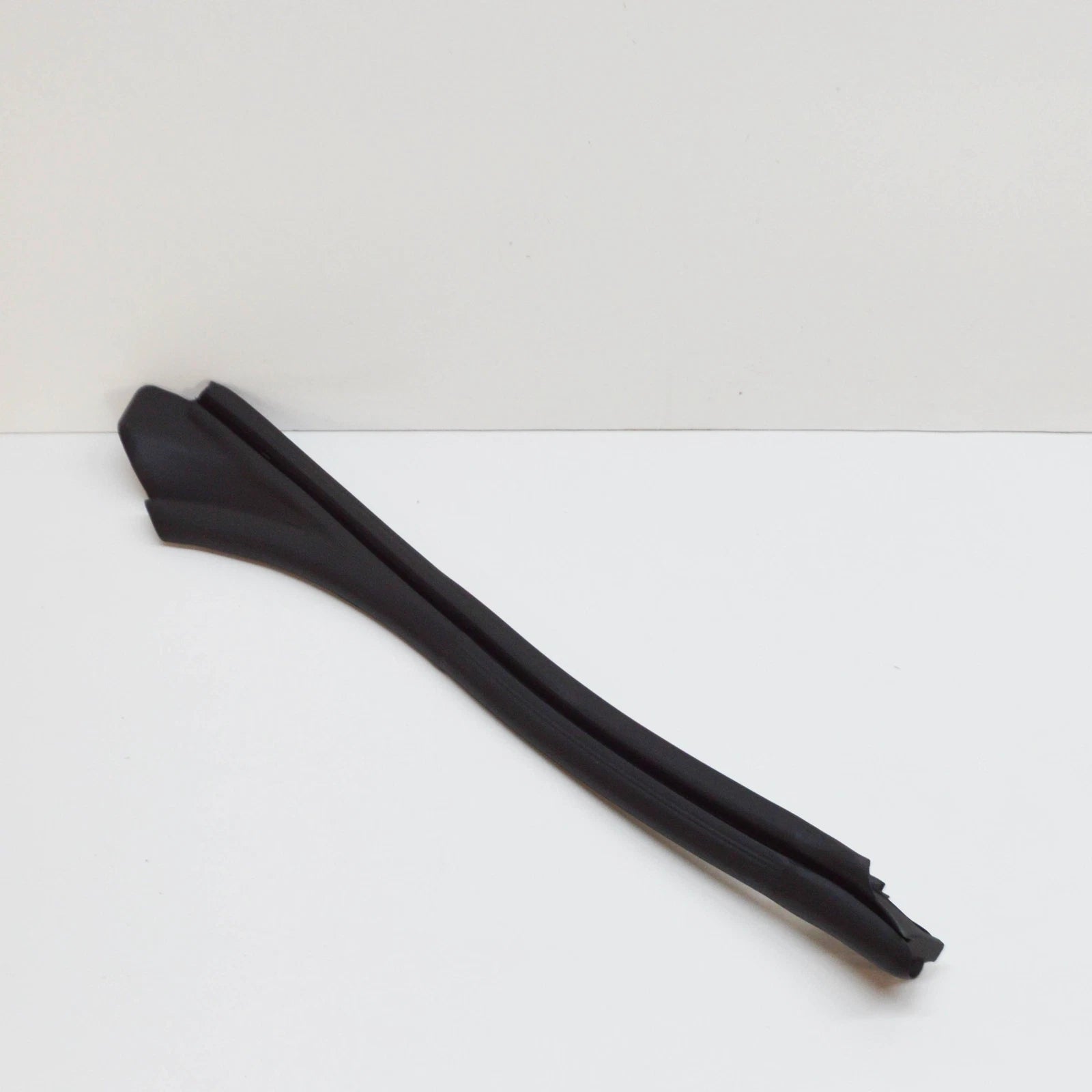 NEW AUDI A3 CABRIO 8V INNER A-PILLAR REINFORCEMENT DOOR SEAL 8V7831721A ORIGINAL