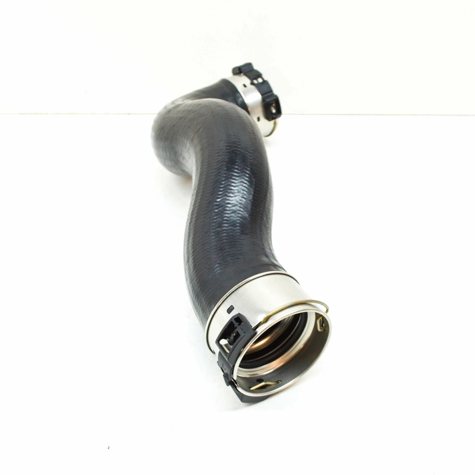 NEW MERCEDES-BENZ GLA X156 RIGHT SIDE INTERCOOLER PIPE HOSE A2465280282 ORIGINAL