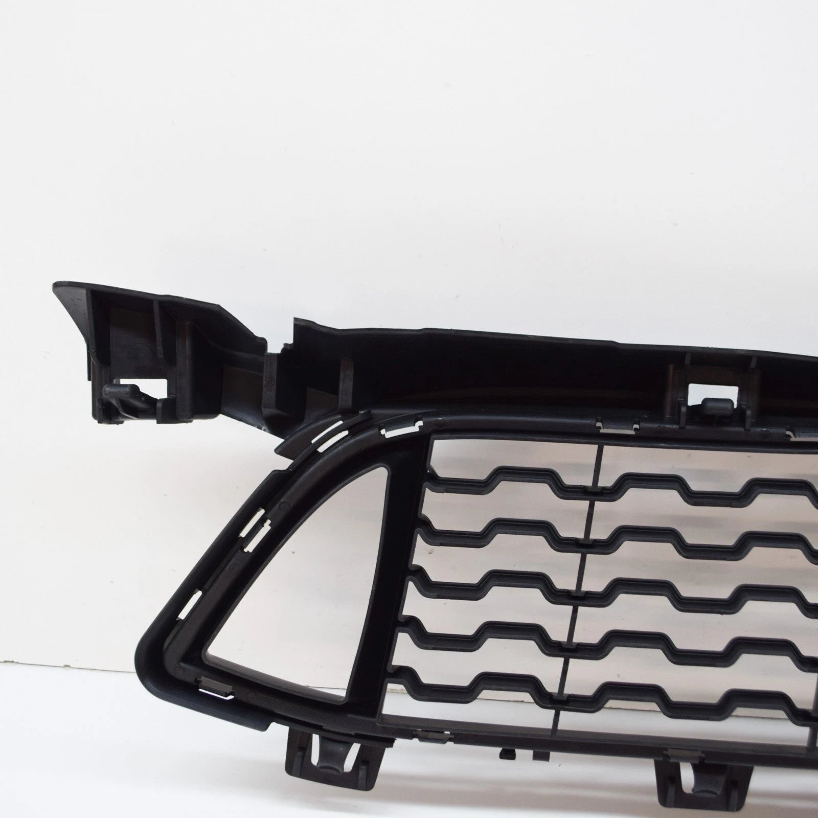 NEW BMW X1 F48 FRONT M SPORT BUMPER CENTER GRILLE 51118059888 8059888 ORIGINAL