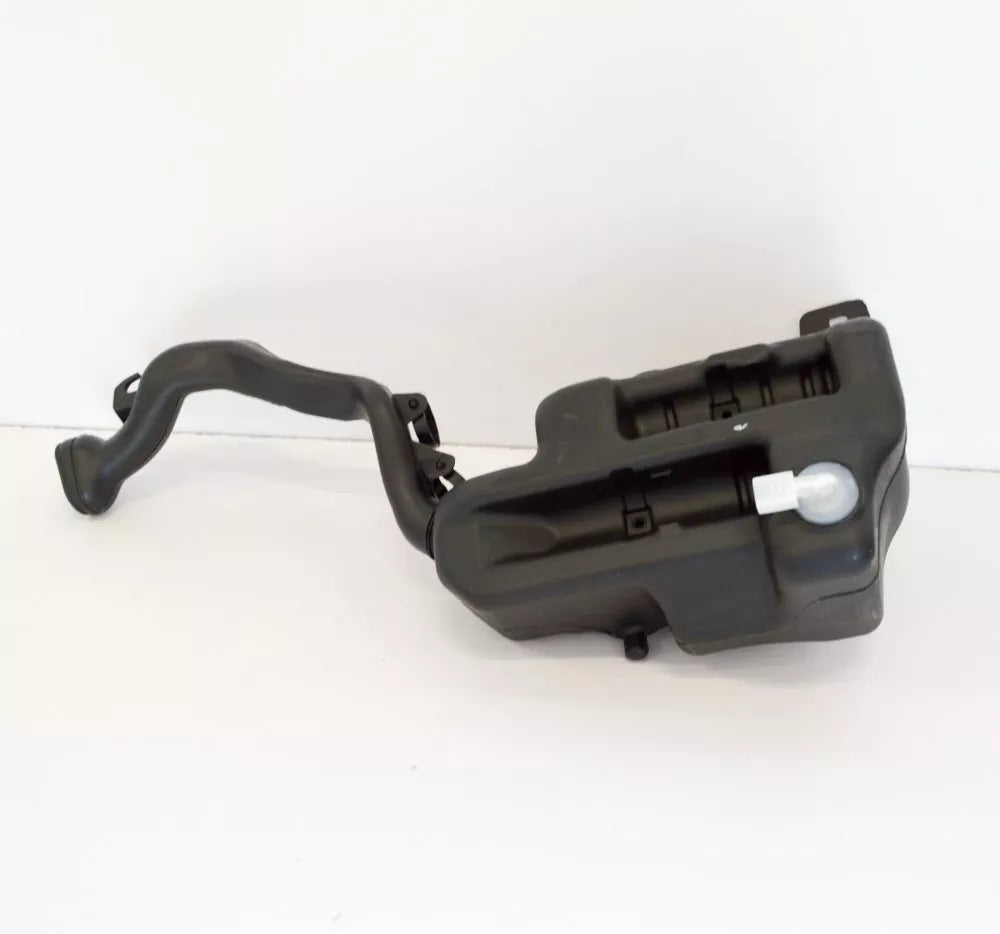 NEW MERCEDES-BENZ A-CLASS W176 WINDSCREEN WASHER FLUID A2468690120 ORIGINAL
