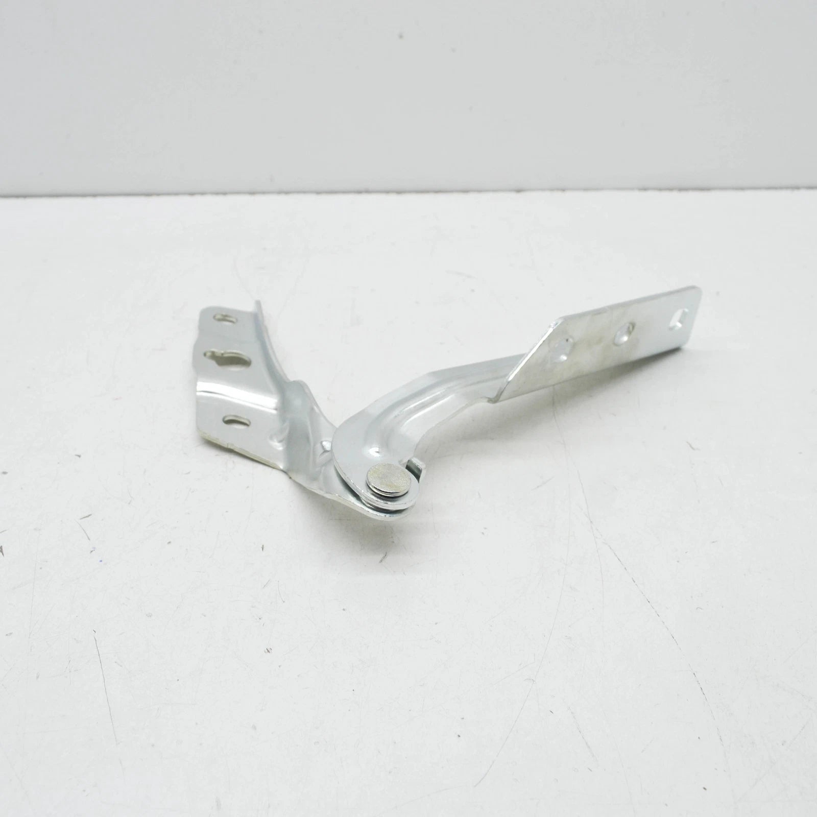 NEW VOLKSWAGEN CRAFTER SZ FRONT RIGHT BONNET HOOD HINGE 7C0823302C