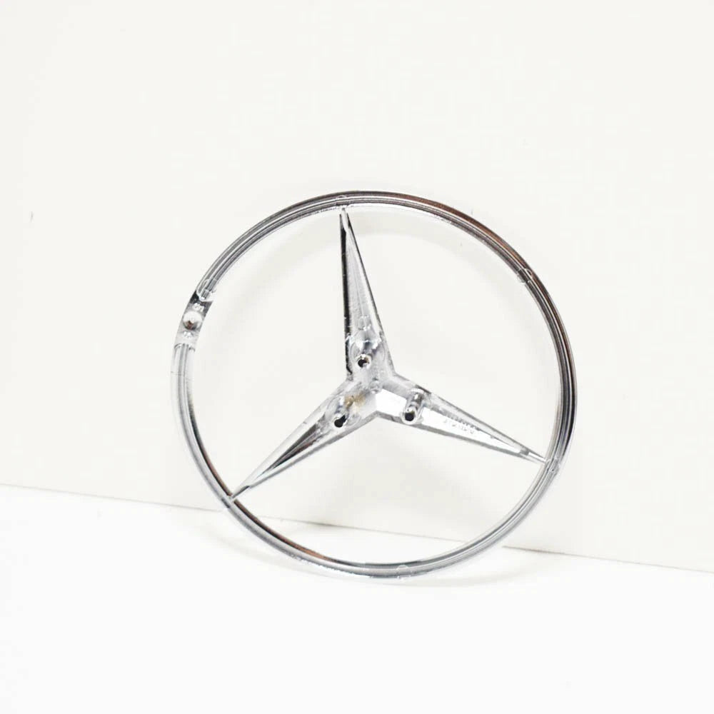 NEW MERCEDES-BENZ C-CLASS W203 TRUNK LID EMBLEM BADGE A2037580158