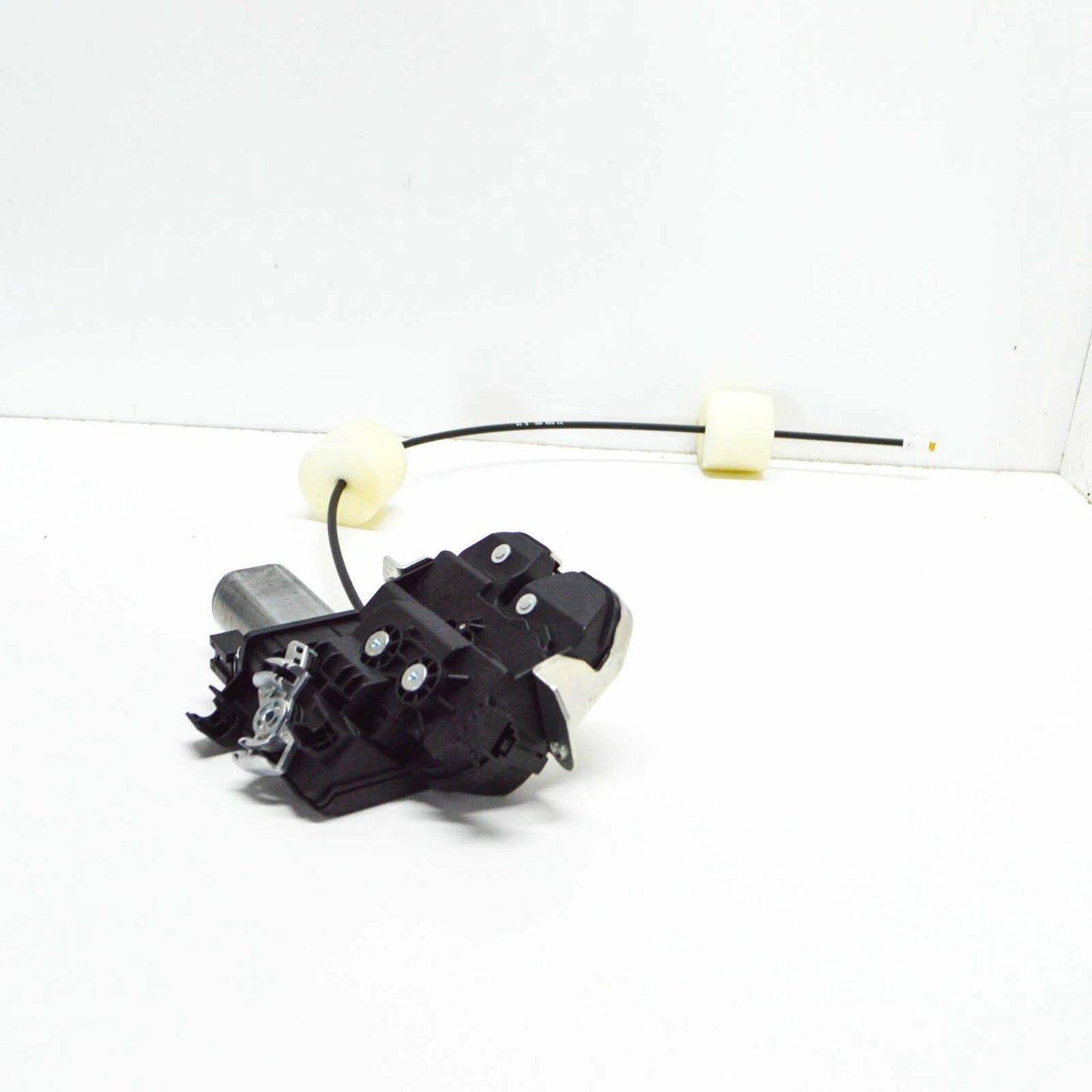 NEW MERCEDES-BENZ S W221 REAR LID LOCK A2217500185 ORIGINAL