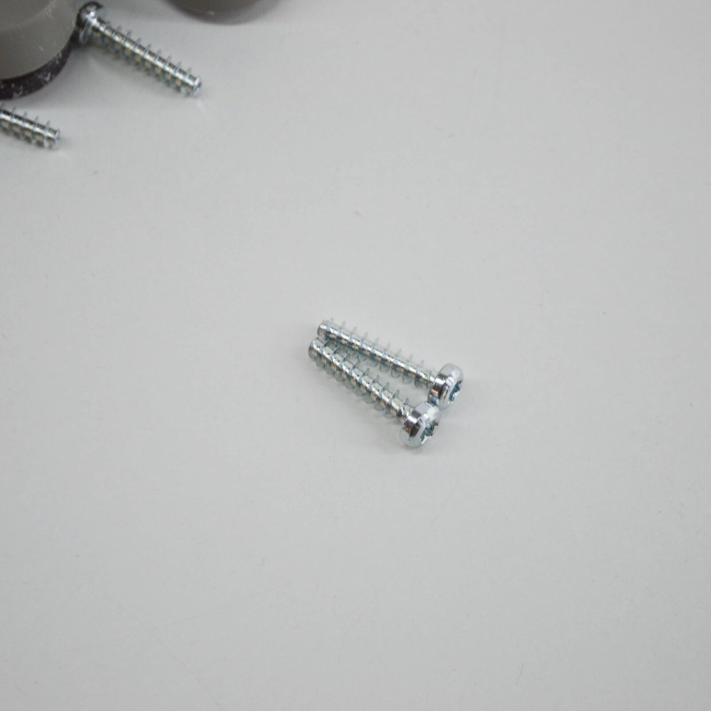 NEW MERCEDES-BENZ C-CLASS W203 HEADLIGHT BRACKET REPAIR KIT A2038203214 ORIGINAL