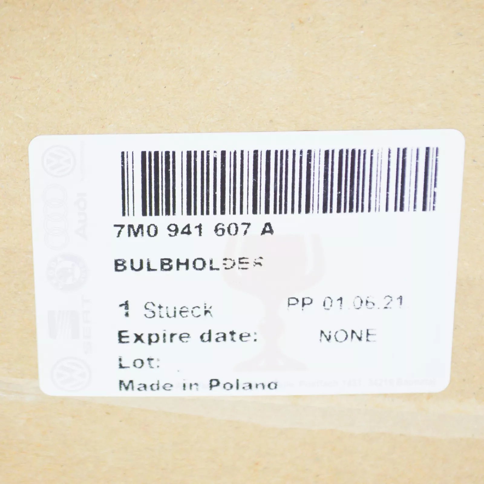 NEW VW JETTA A5 FRONT HEADLIGHT PROTECTIVE CAP 7M0941607A ORIGINAL