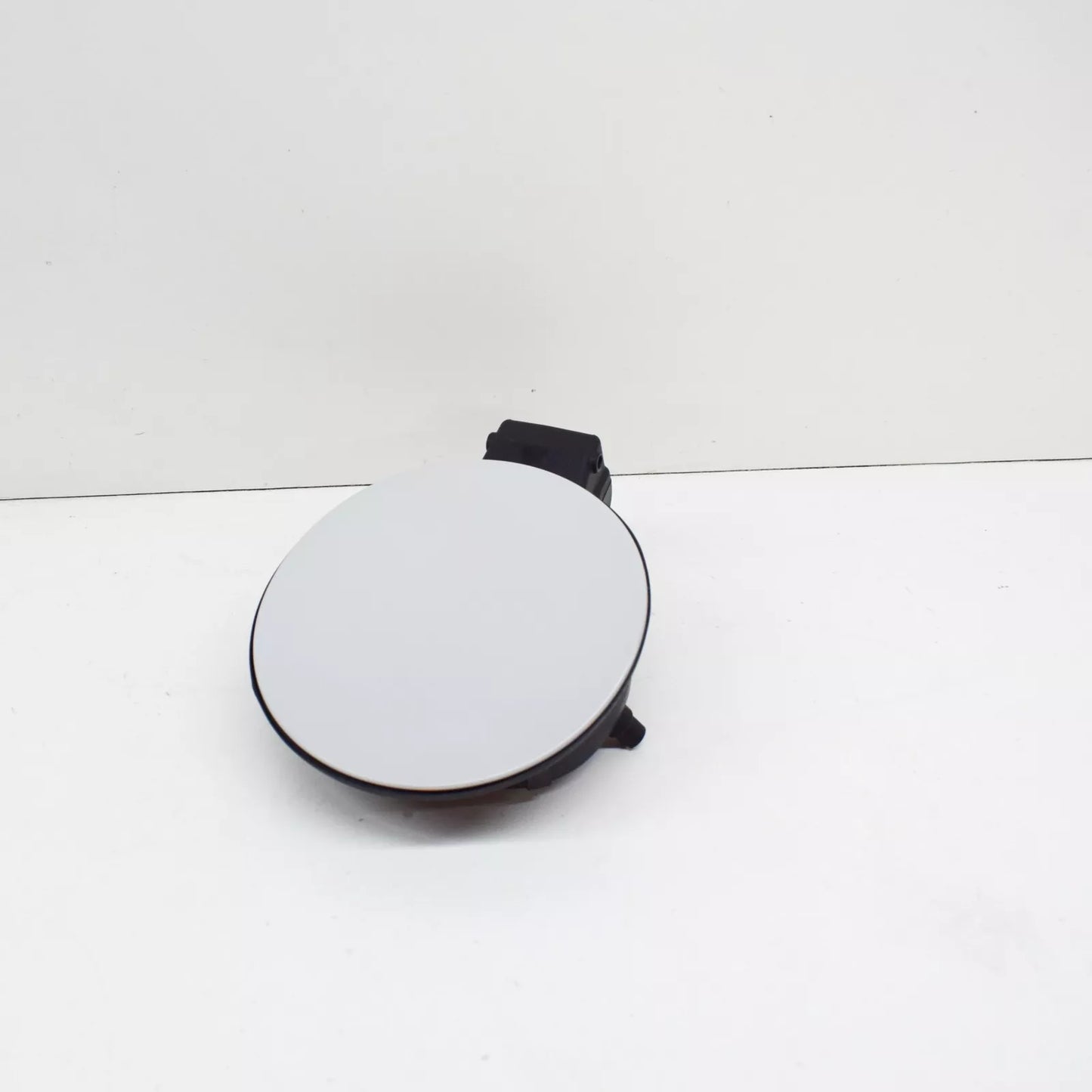 NEW VOLKSWAGEN POLO 6R MK5 REAR RIGHT FUEL TANK FLAP 6R0809857LGRU