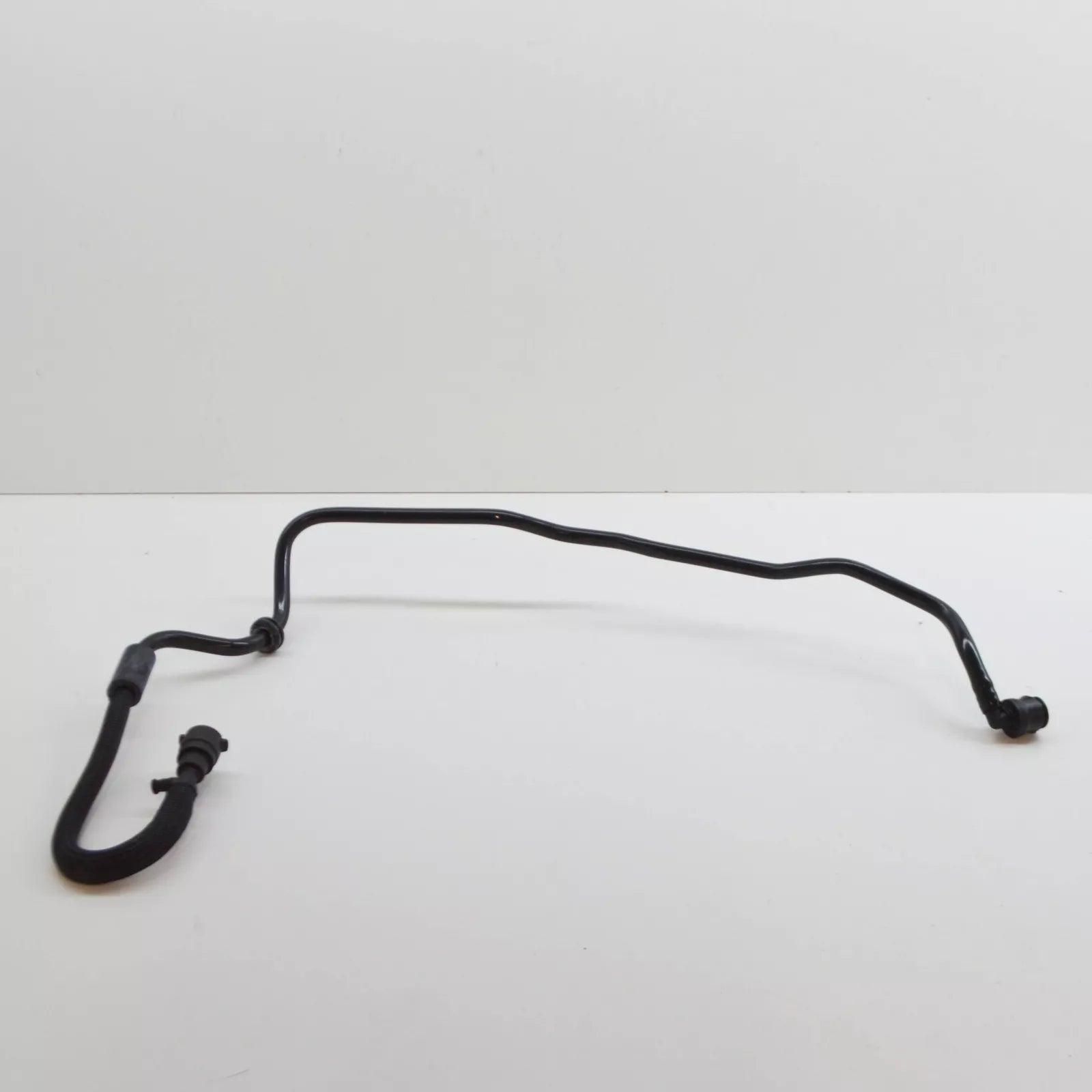 NEW MERCEDES-BENZ E W212 VACUUM LINE A2124301829 ORIGINAL