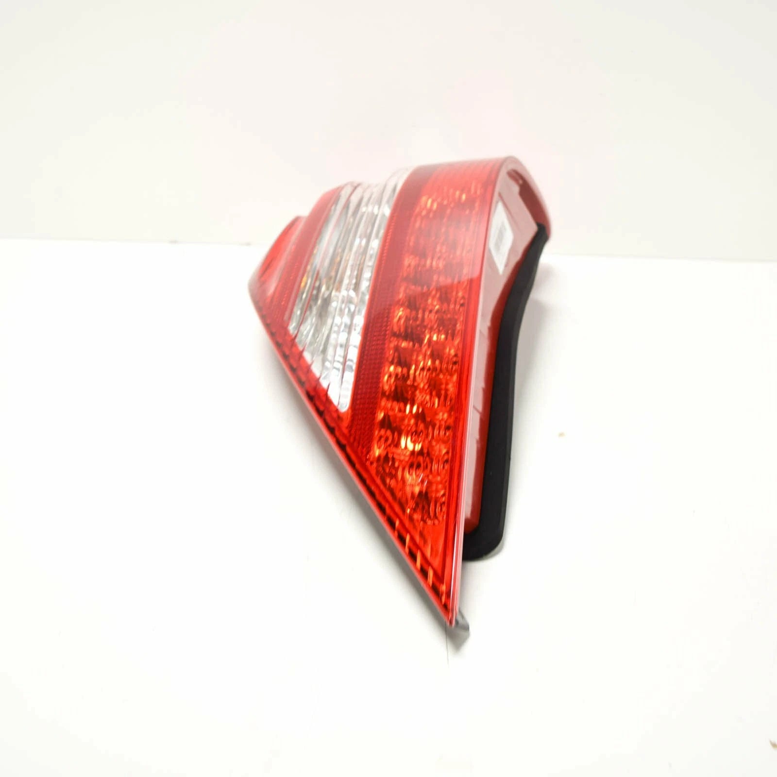 NEW MERCEDES BENZ SL R230 REAR RIGHT TAIL LIGHT A2308201264