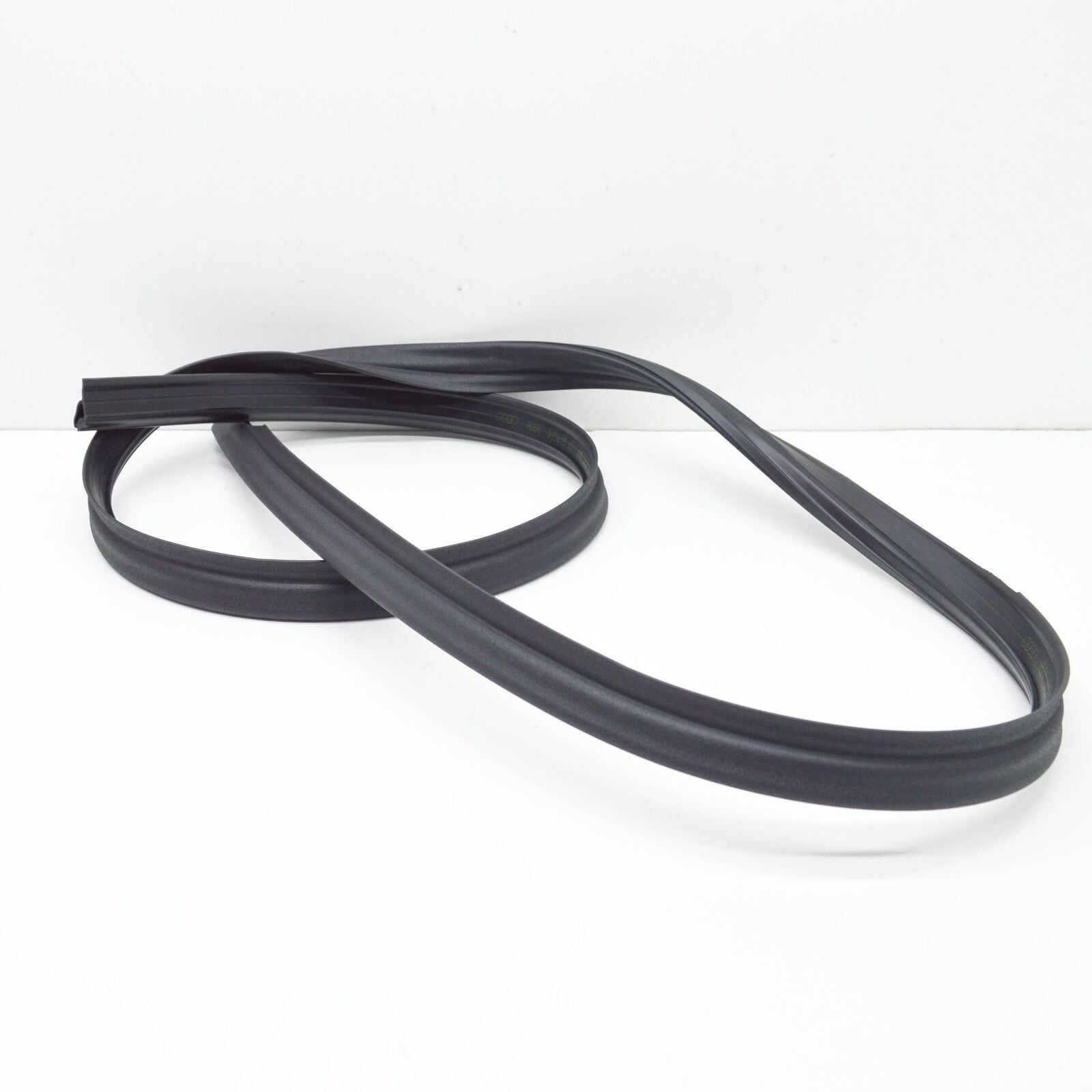 NEW AUDI Q8 RSQ8 4MN LEFT ROOF SEAL 4M8854543B ORIGINAL