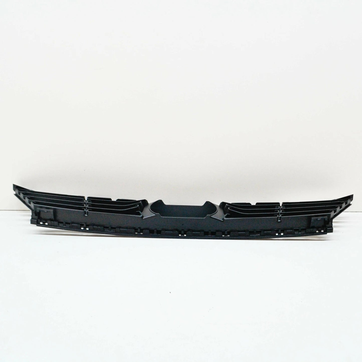 NEW BMW 7 G11 G12 FRONT BUMPER CENTER LOWER GRILLE 51117475118 ORIGINAL