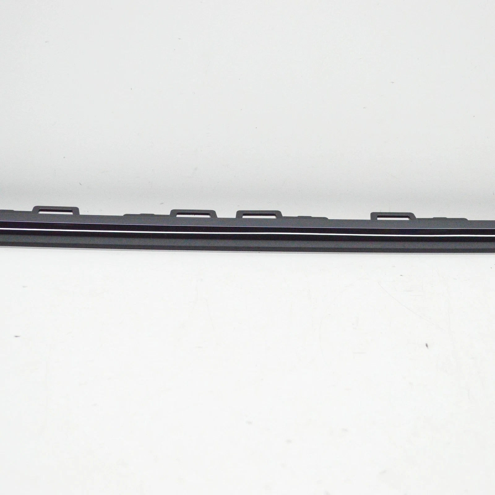 NEW AUDI E-TRON SPORTBACK FRONT BUMPER CENTER MOLDING TRIM 4KE853057Y9B