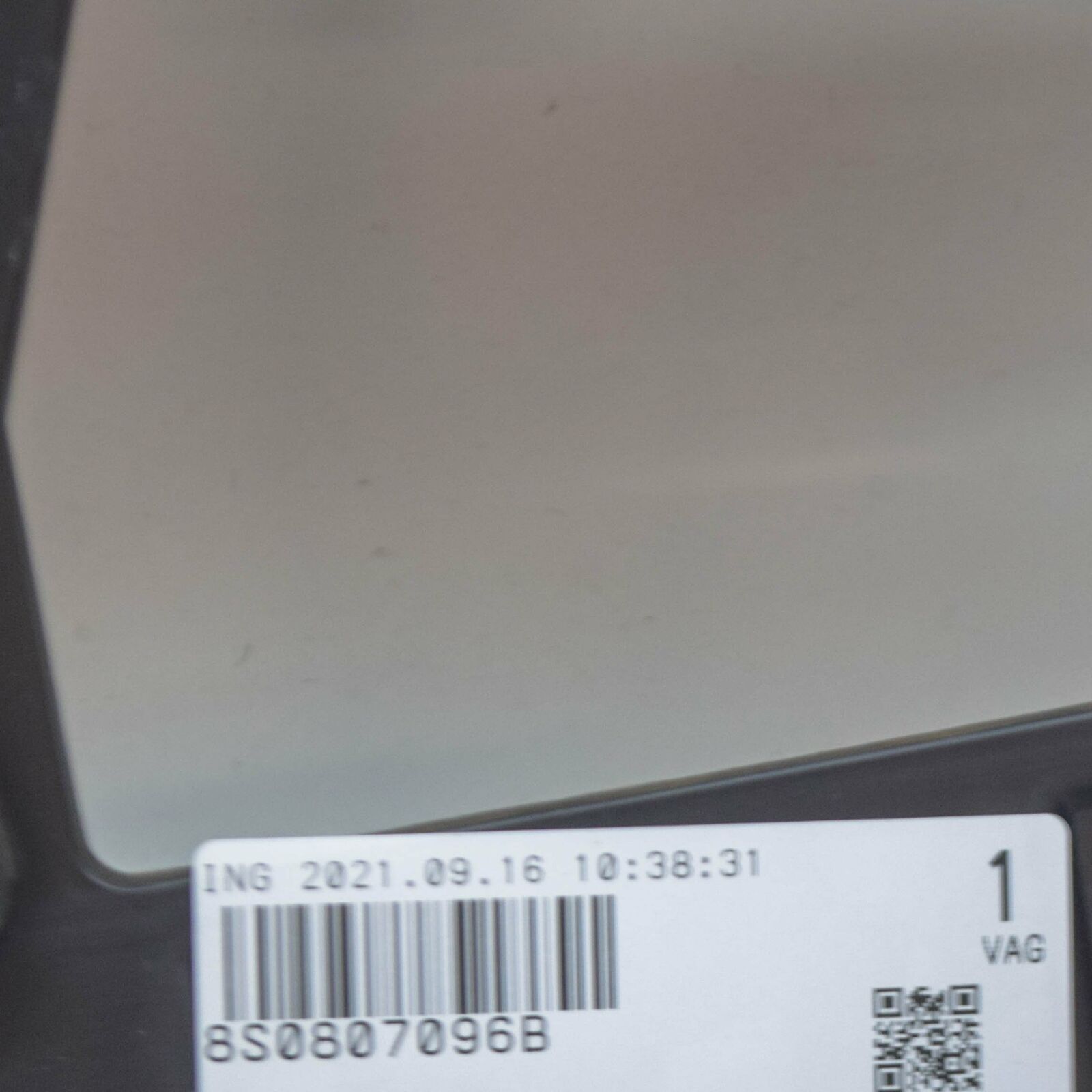 NEW AUDI TT MK3 8S FRONT RIGHT BUMPER GRILLE LOWER RAIL 8S0807096B ORIGINAL