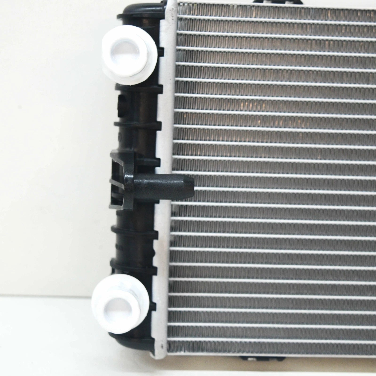 NEW AUDI A6 S6 C8 AUXILIARY RIGHT SIDE COOLING RADIATOR 4K0121212C