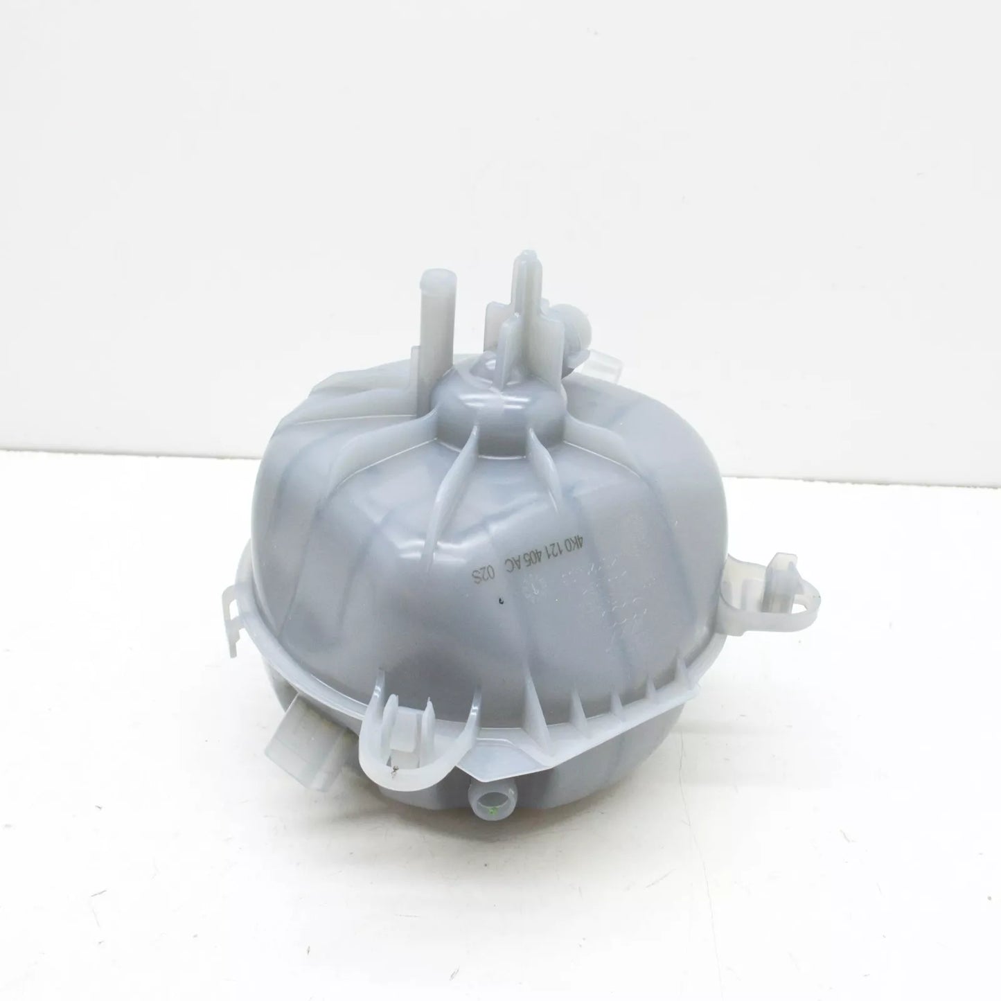 NEW AUDI A6 C8 AVANT ENGINE COOLANT EXPANSION TANK 4K0121405AC