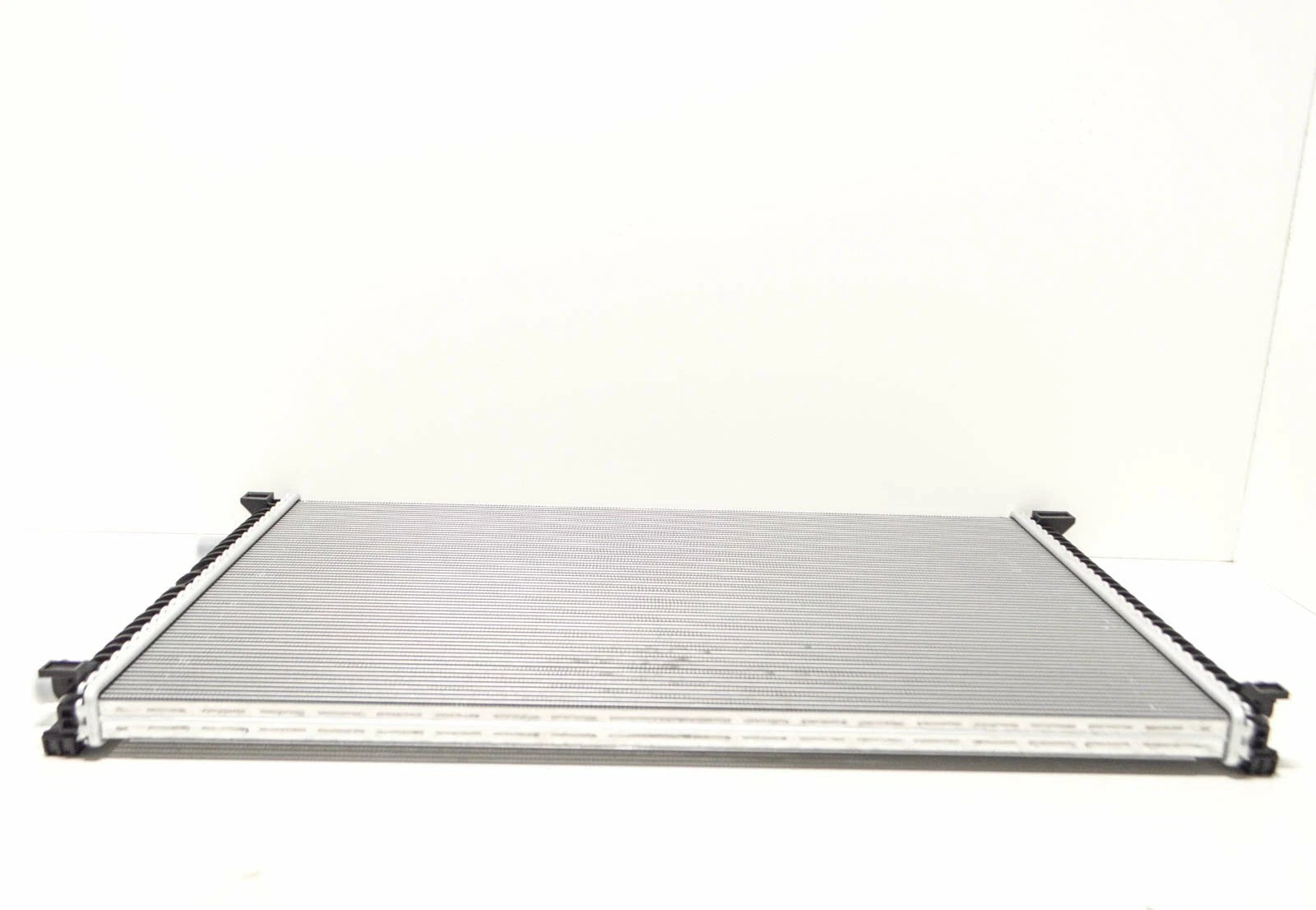 NEW AUDI Q7 4M MK2 AUXILIARY RADIATOR 4M0145804AA ORIGINAL