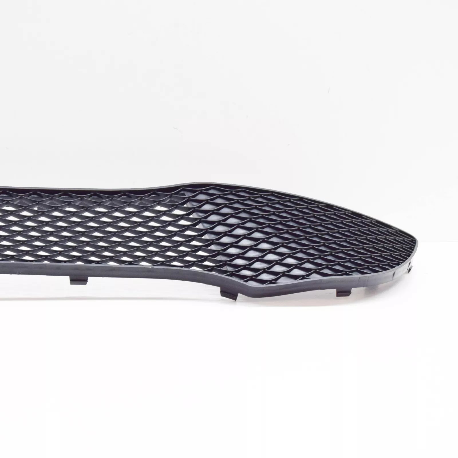 NEW MERCEDES BENZ A W176 FRONT BUMPER CENTRAL GRILLE A1768853322 ORIGINAL