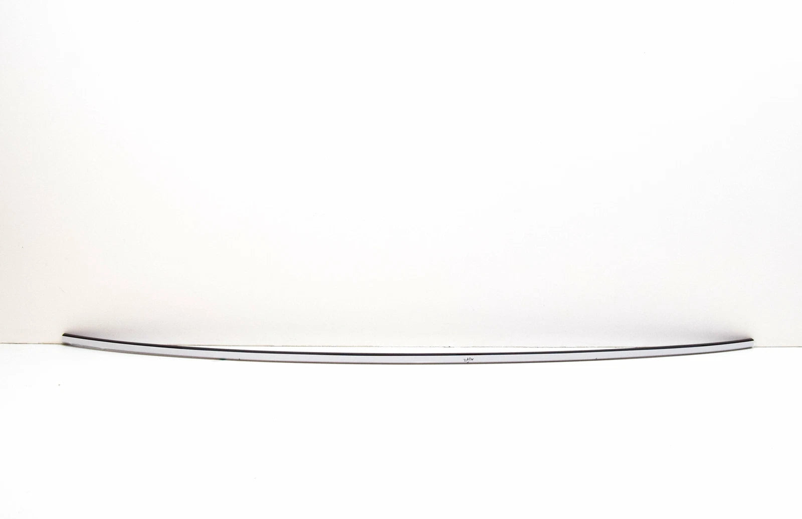 NEW AUDI A6 C8 REAR TAILGATE LUGGAGE TRIM STRIP GLOSSY 4K5853927T94