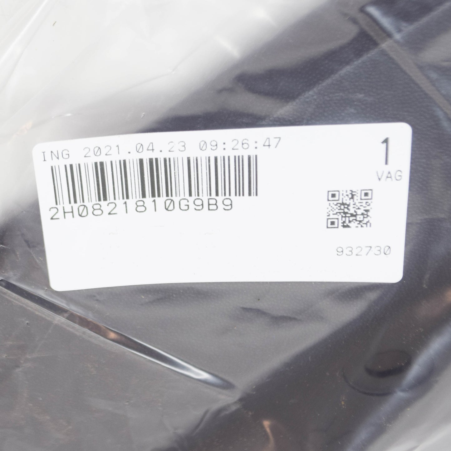 NEW VOLKSWAGEN AMAROK FRONT RIGHT MUD FLAP 2H0821810G9B9 ORIGINAL