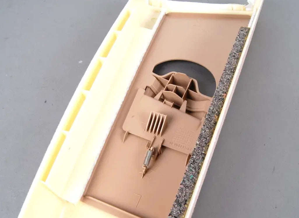 NEW BMW 3 E46 LEFT B-PILLAR TRIM COVER 51437069161 7069161 ORIGINAL