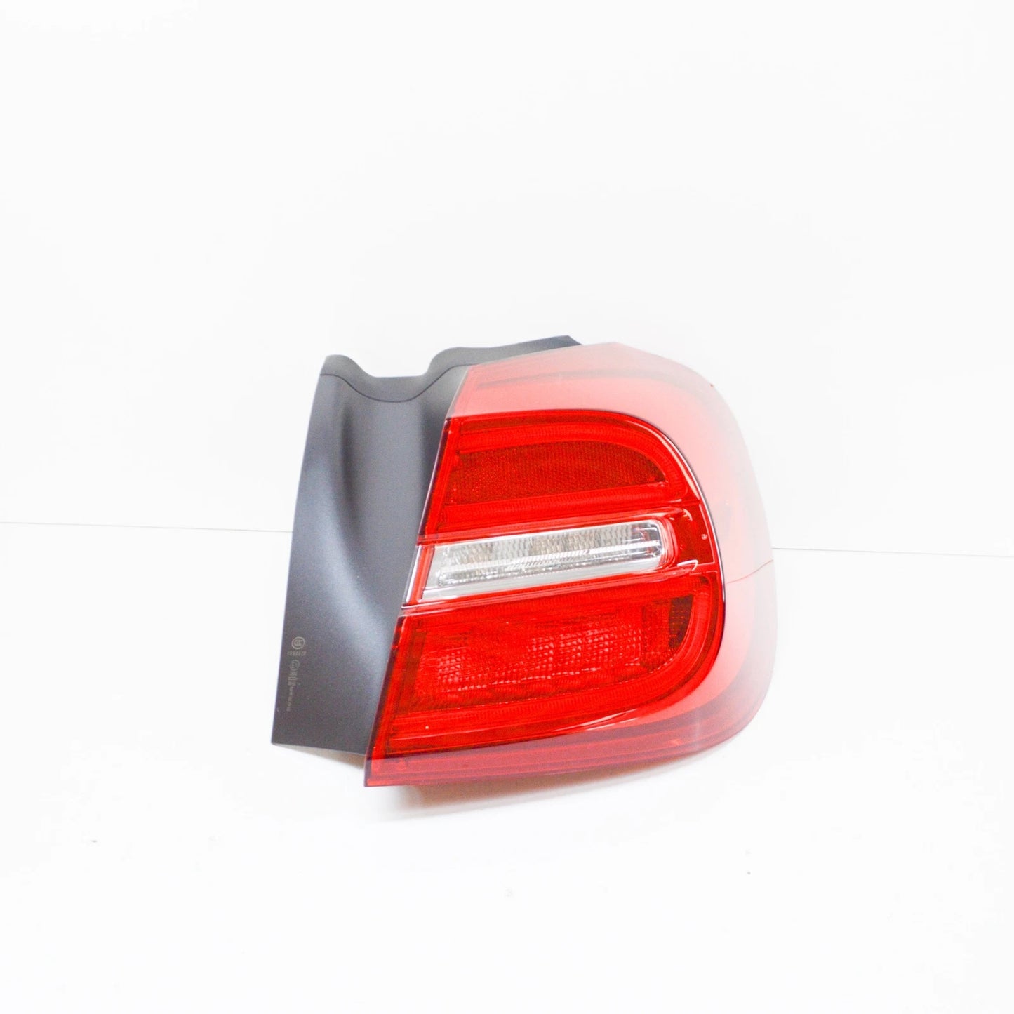 NEW MERCEDES-BENZ GLA X156 REAR RIGHT TAIL LIGHT A1569062058 ORIGINAL