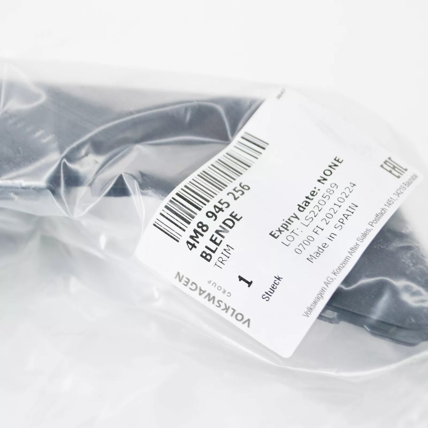 NEW AUDI Q8 4MN REAR RIGHT TAIL LIGHT TRIM COVER 4M8945256 ORIGINAL