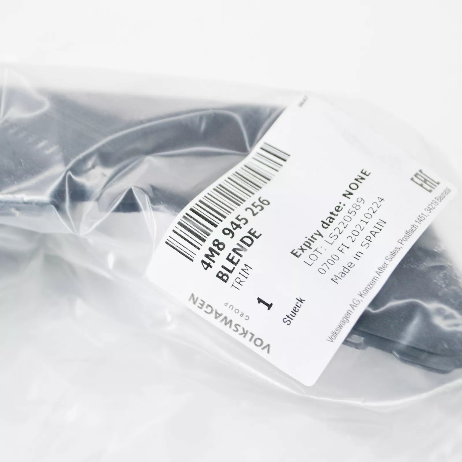 NEW AUDI Q8 4MN REAR RIGHT TAIL LIGHT TRIM COVER 4M8945256 ORIGINAL