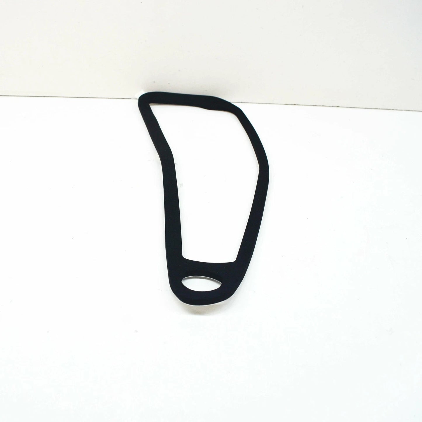 NEW AUDI Q3 8U REAR LEFT TAIL LIGHT SEAL 8U0945191A ORIGINAL