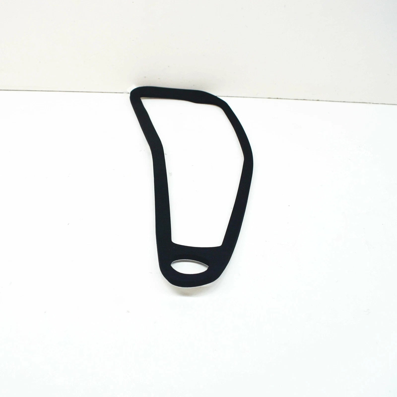 NEW AUDI Q3 8U REAR LEFT TAIL LIGHT SEAL 8U0945191A ORIGINAL