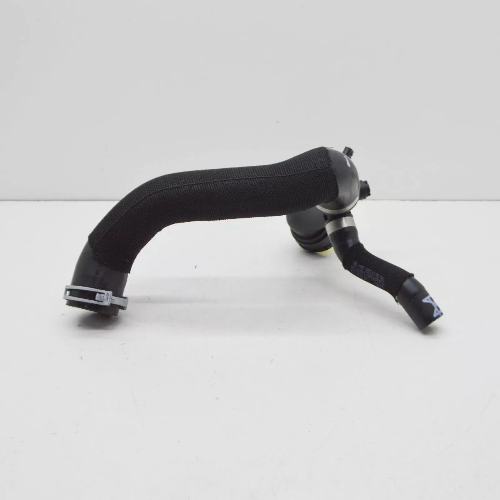 NEW AUDI A6 AVANT C8 ENGINE COOLING HOSE 4K0122055BJ