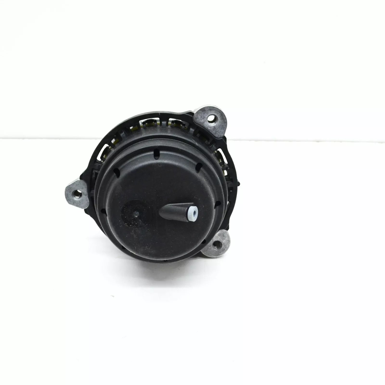 NEW BMW 5 G30 RIGHT SIDE ENGINE MOUNT BRACKET 22116860478 6860478 ORIGINAL