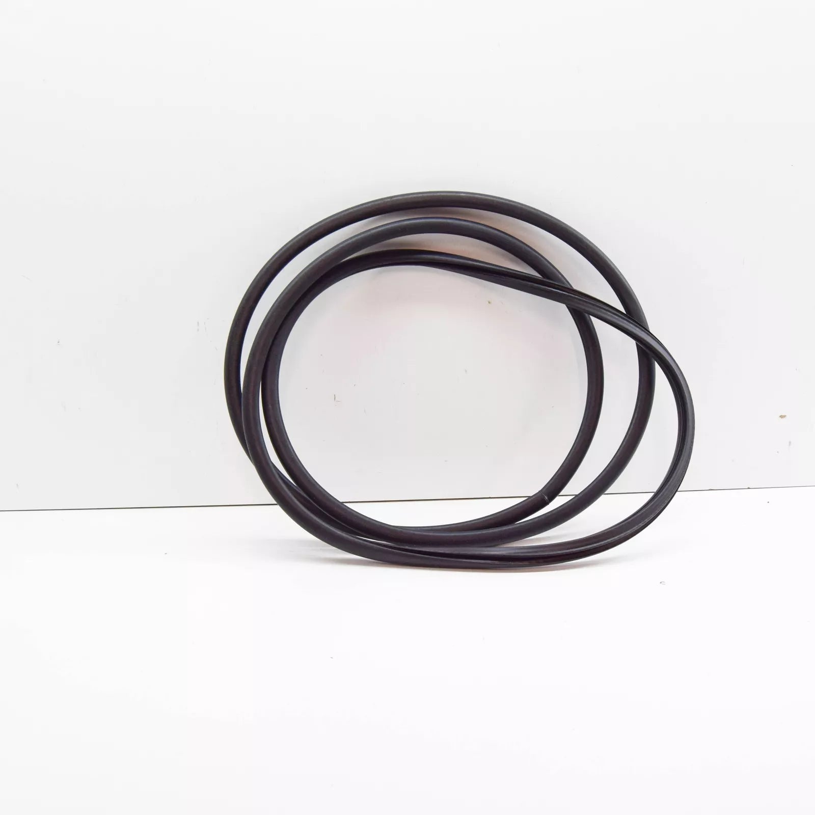 NEW MERCEDES-BENZ SPRINTER 907 REAR SIDE WINDOW SEAL FRAME A9066712720 ORIGINAL