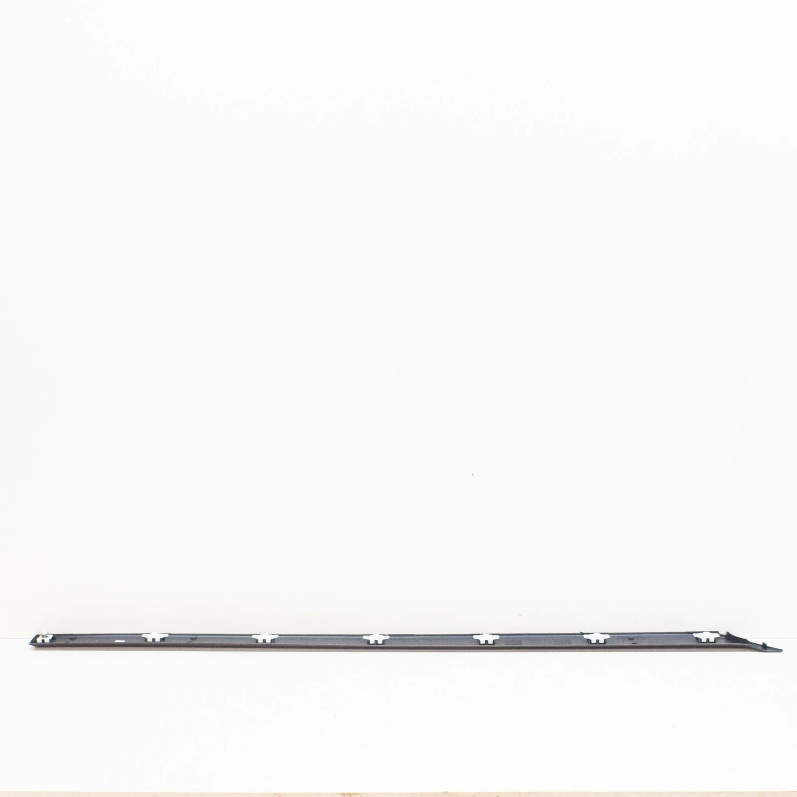 NEW MB VITO W639 LEFT SIDE PANEL BOTTOM PROTECTIVE STRIP A63969015629B51