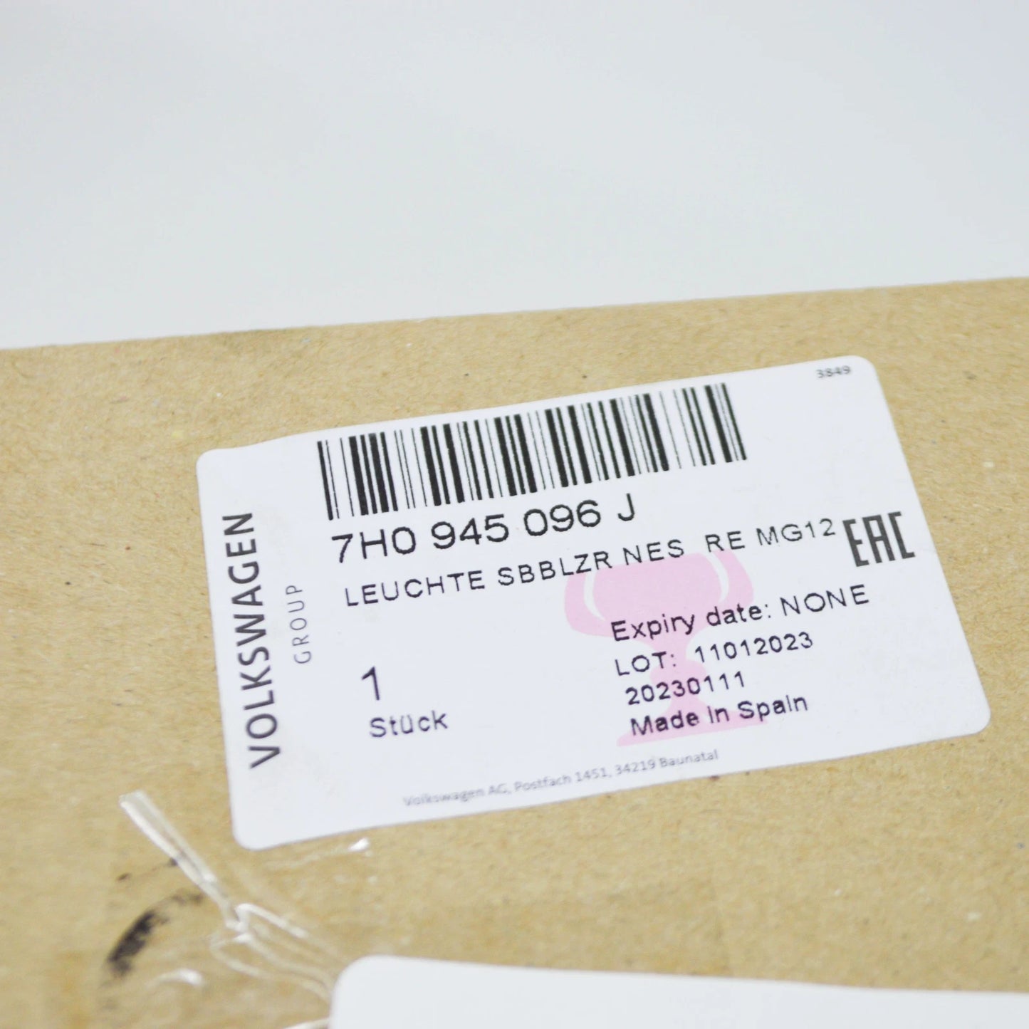 NEW VW TRANSPORTER V T5 MINIBUS 7H MK5 REAR RIGHT TAILLIGHT 7H0945096J ORIGINAL