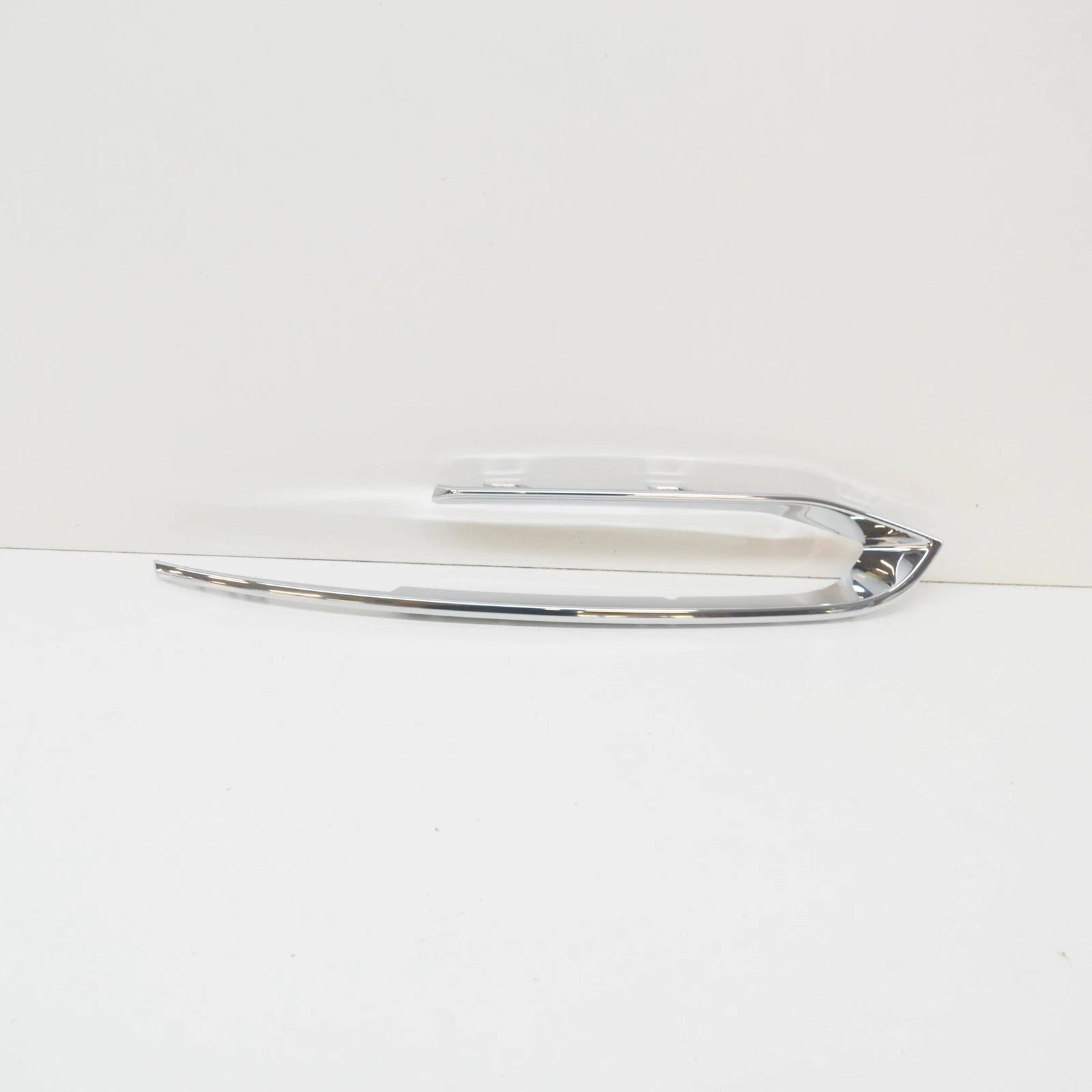 NEW BMW 5 F10 FRONT BUMPER MOLDING LEFT SIDE 51117331769 2016 ORIGINAL