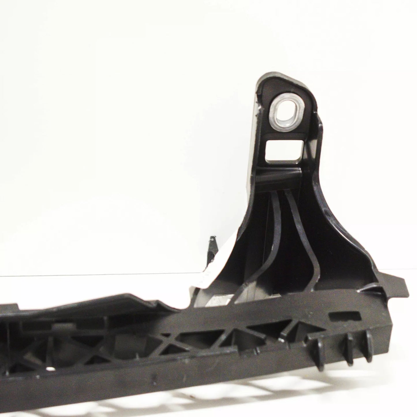 NEW VOLKSWAGEN GOLF MK7 FRONT BUMPER SUPPORT BRACKET 5G0805705G