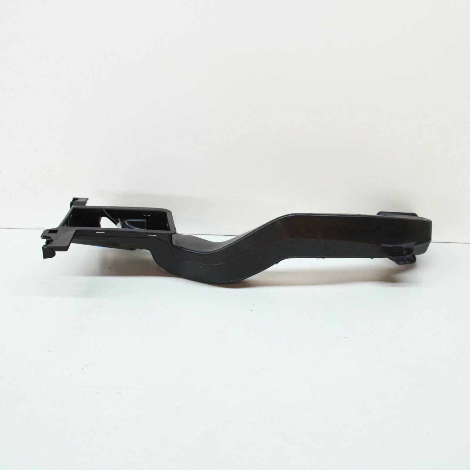 NEW BMW 1 F21 COLD AIR DUCT RIGHT 64229226008 9226008 ORIGINAL