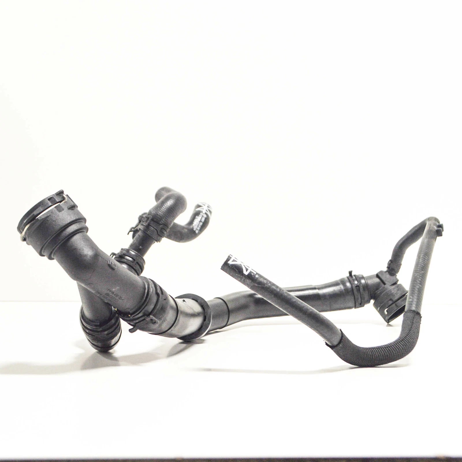 NEW VOLKSWAGEN GOLF MK7 COOLANT RADIATOR PIPE HOSE 5Q0122101GN