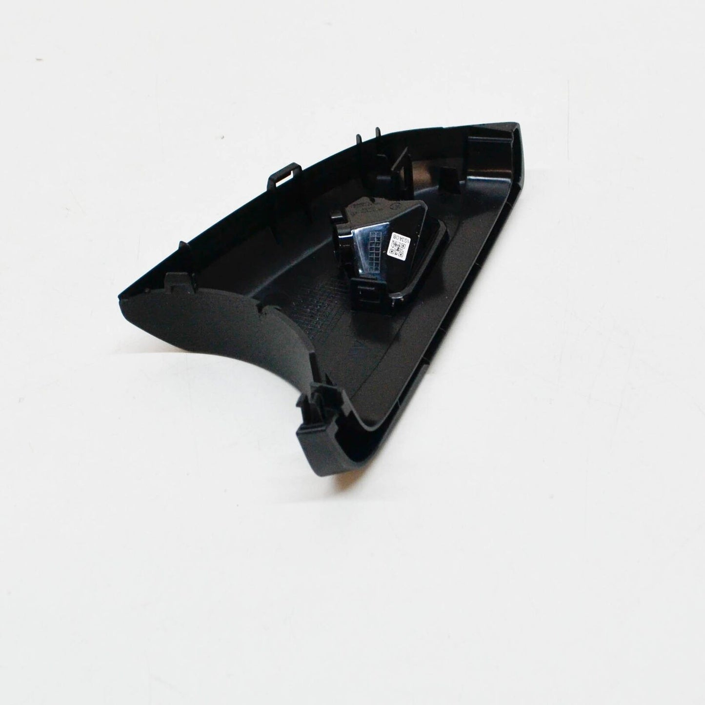 NEW MERCEDES-BENZ C-CLASS W205 RIGHT WING MIRROR LOWER COVER A2048100215