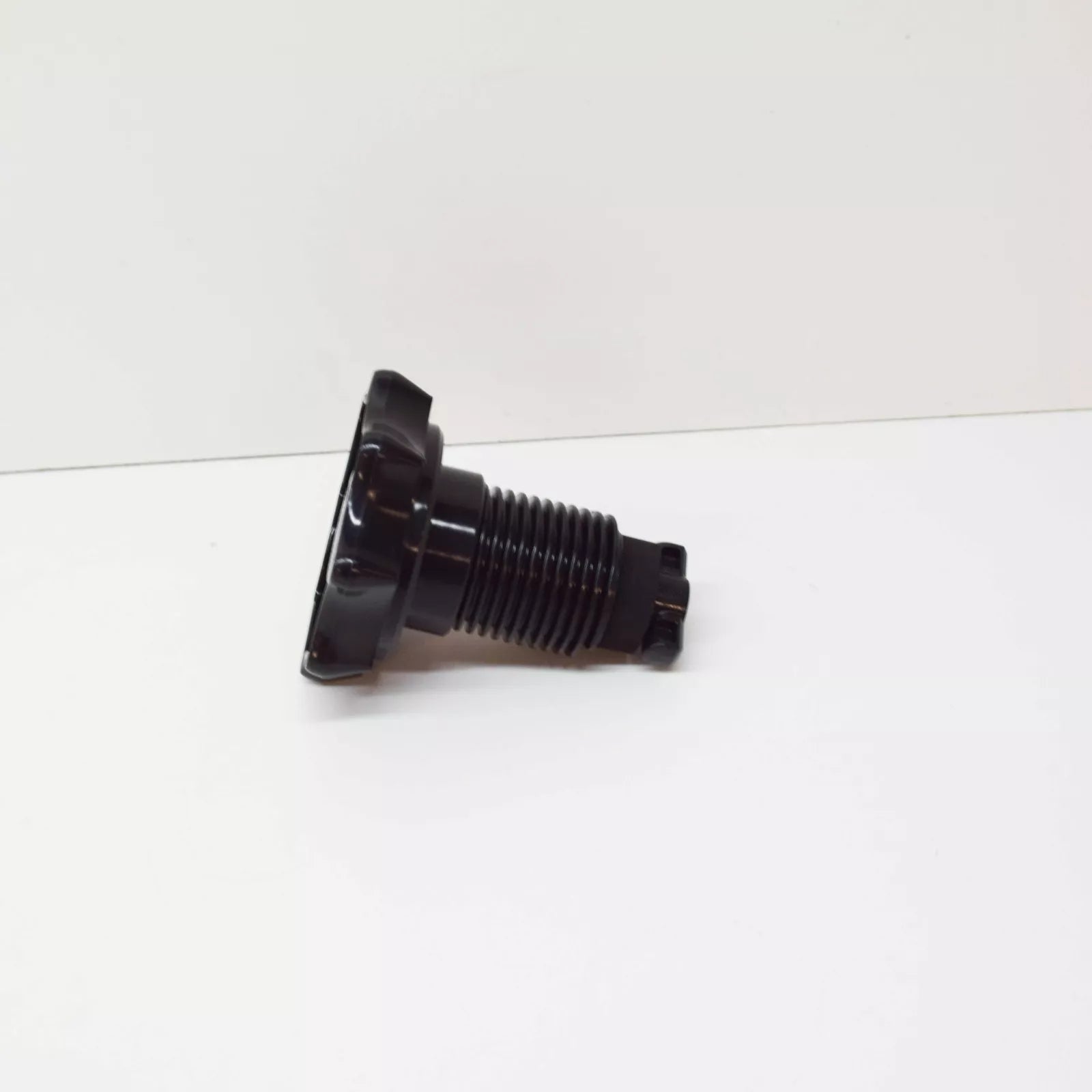 NEW VOLKSWAGEN PASSAT B8 SPARE WHEEL MOUNTING BOLT 3G0803899E ORIGINAL