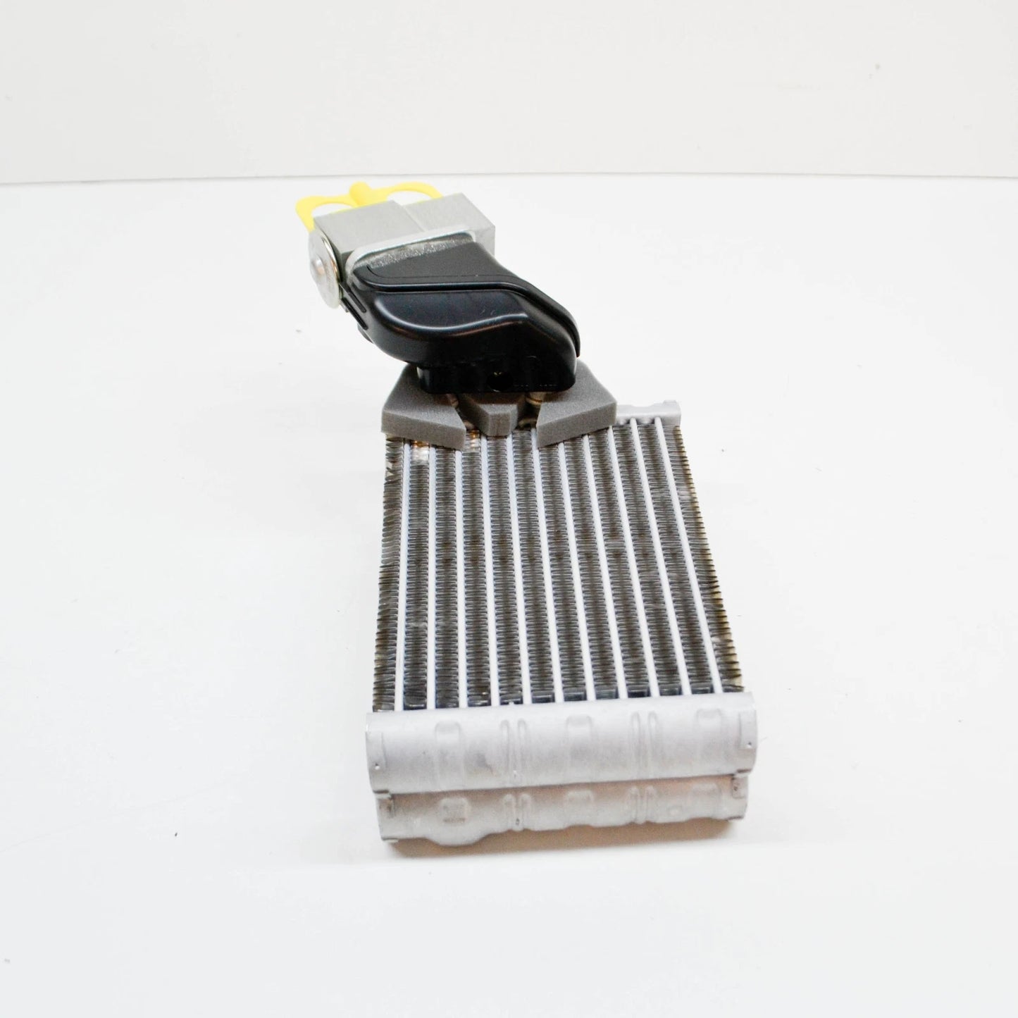 NEW MERCEDES-BENZ VITO W447 A/C EVAPORATOR A0008306501
