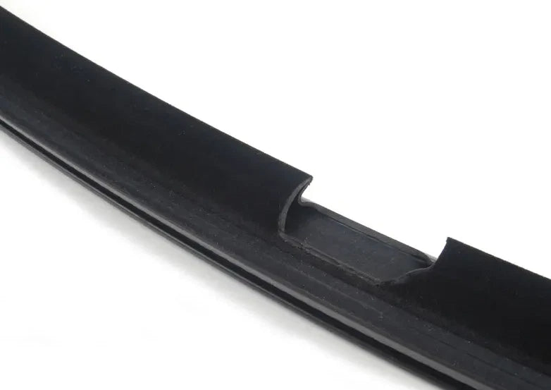 NEW BMW Z3 E36 FRONT RIGHT DOOR WINDOW INNER CHANNEL COVER 51418397818 ORIGINAL