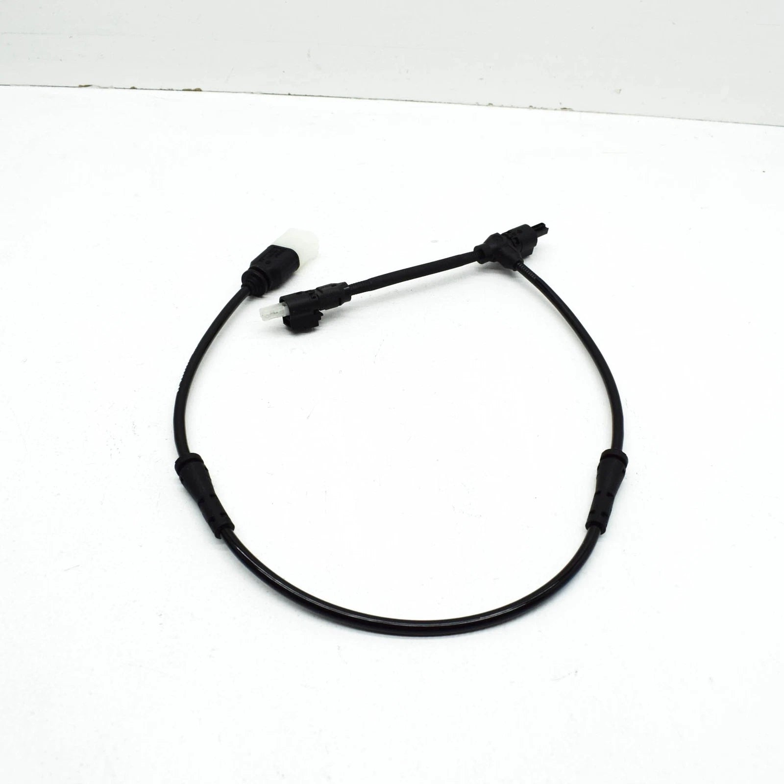 NEW BMW 5 G30 LEFT VDC ADAPTER CABLE HARNESS 37106869073 6869073 ORIGINAL