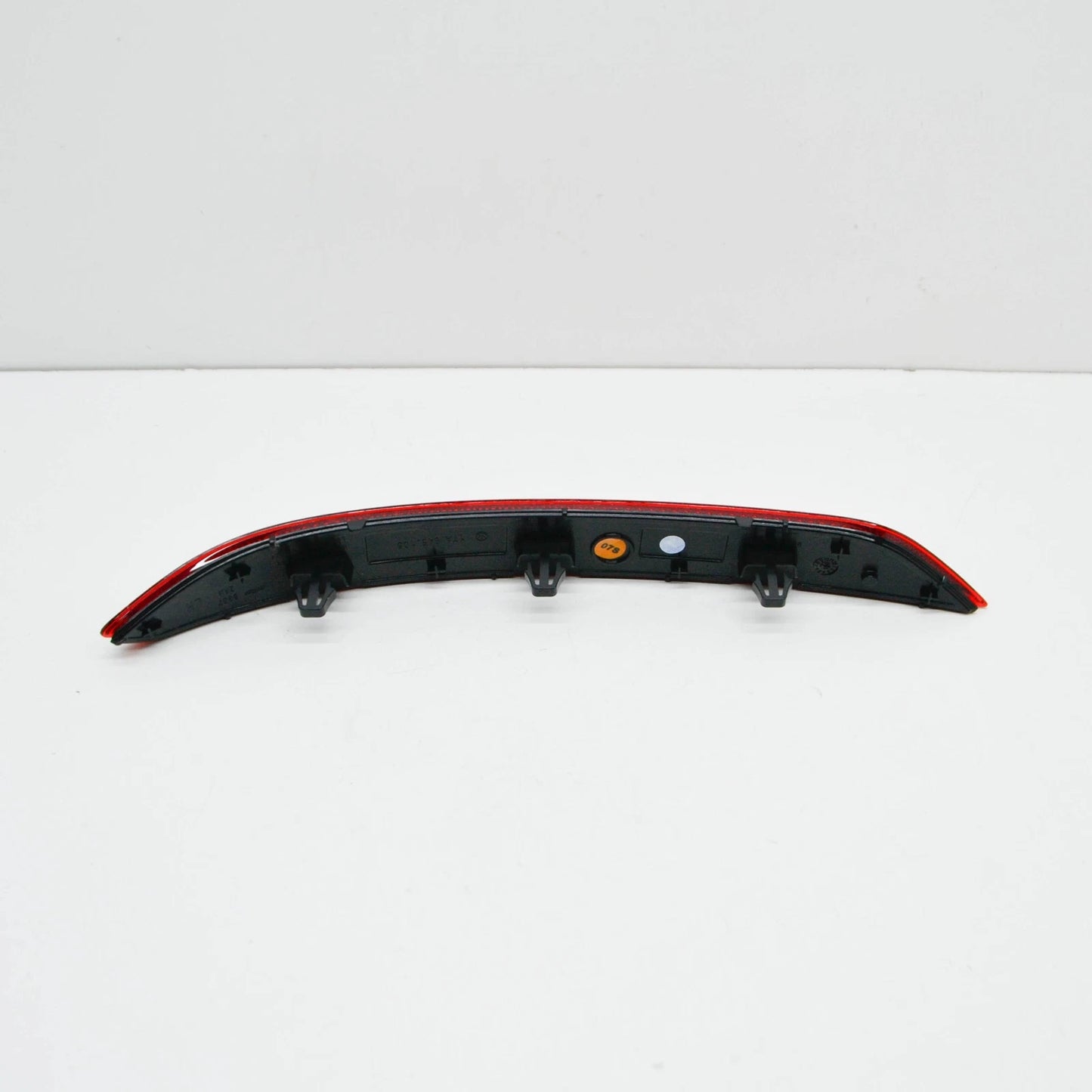 NEW VOLKSWAGEN JETTA A7 MK7 REAR LEFT BUMPER REFLECTOR 17A945105